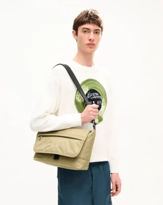 kenzo signature messenger bag 2 330x413 - Kenzo Signature' Messenger Bag