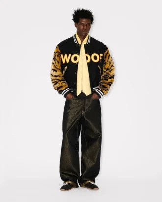 Kenzo Tiger’ Genderless Printed Varsity Jacket in Virgin Wool Kenzo Tiger’ Genderless Printed Varsity Jacket in Virgin Wool